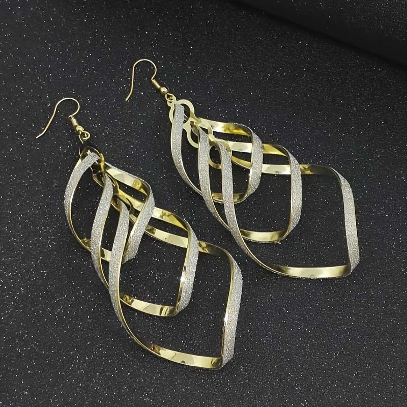 Women S Earrings Color Golden Size 10.92*3.58Cm