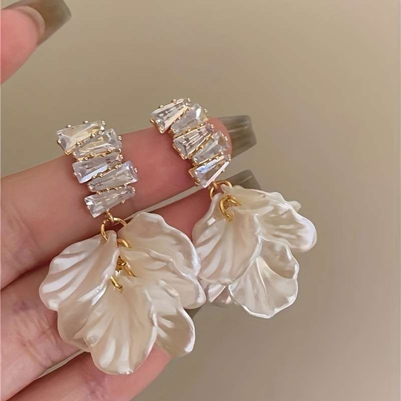 Women S Earrings Color Red