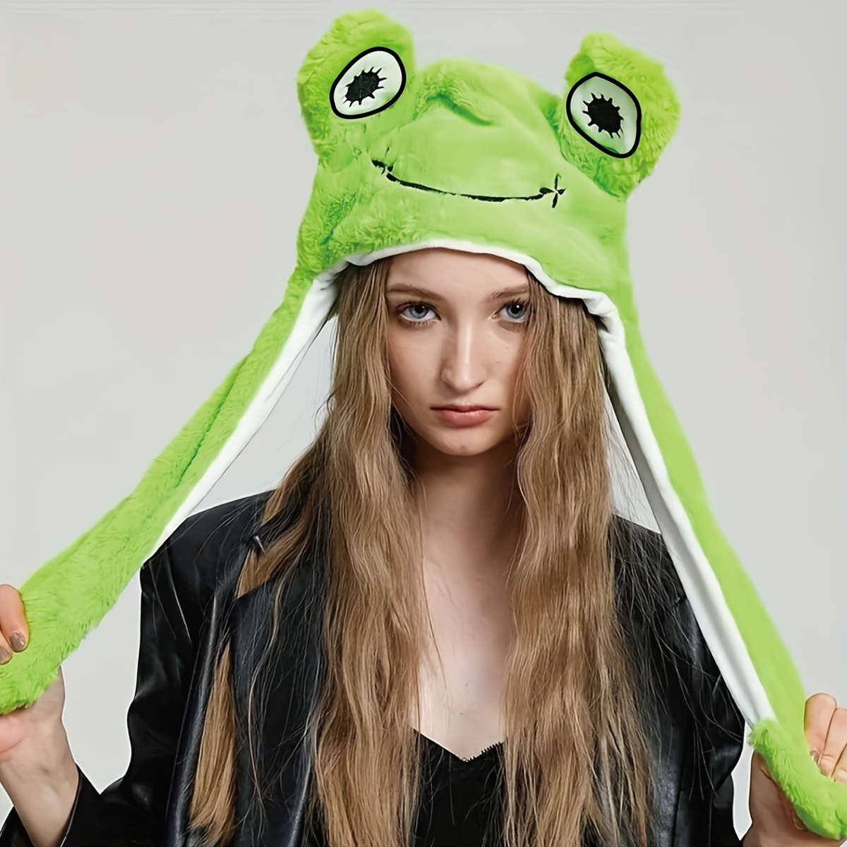 Hat Model Green