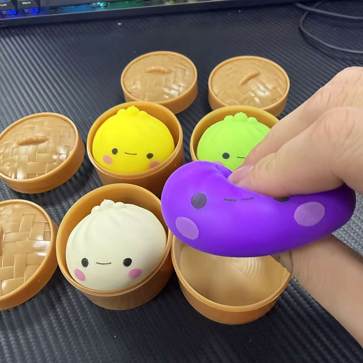 Squeezable Toys Color Random Color Style Style Bun Squeezing Toy