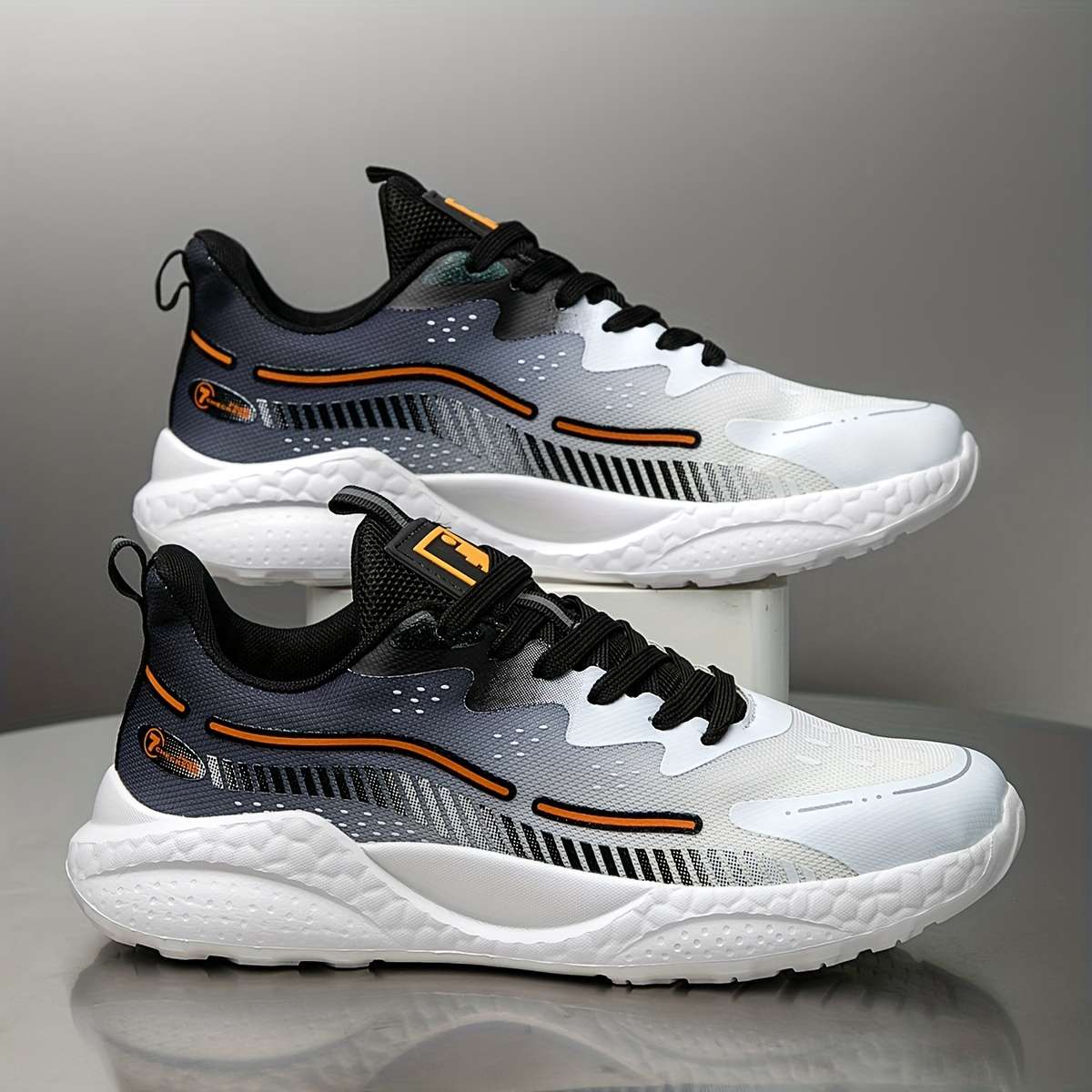 Sneakers Color White And Black Sizeuk 7