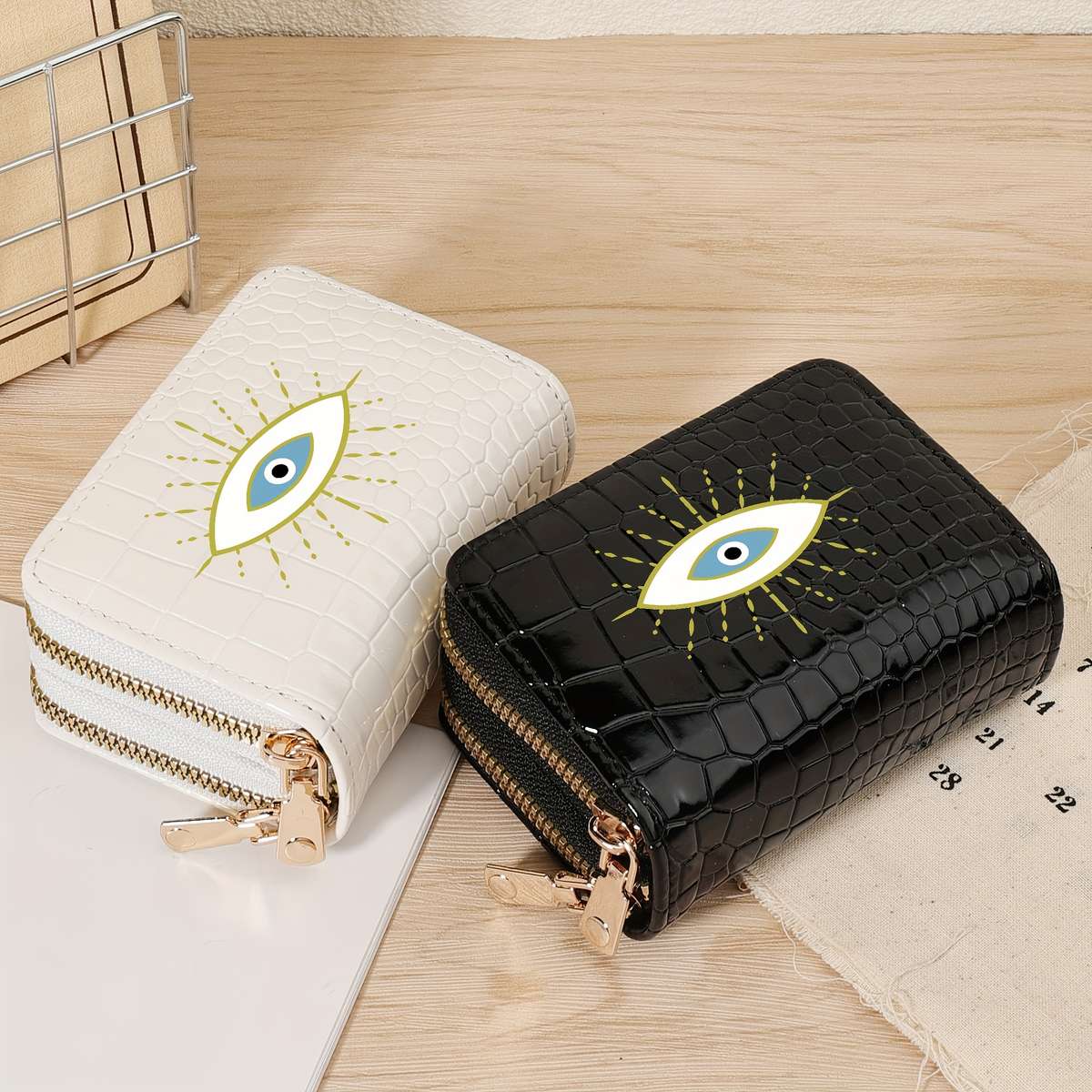 Eye Graffiti Print Zipper Walletstylish Double-Layer Coin Purse With Multiple Slots Lightwe