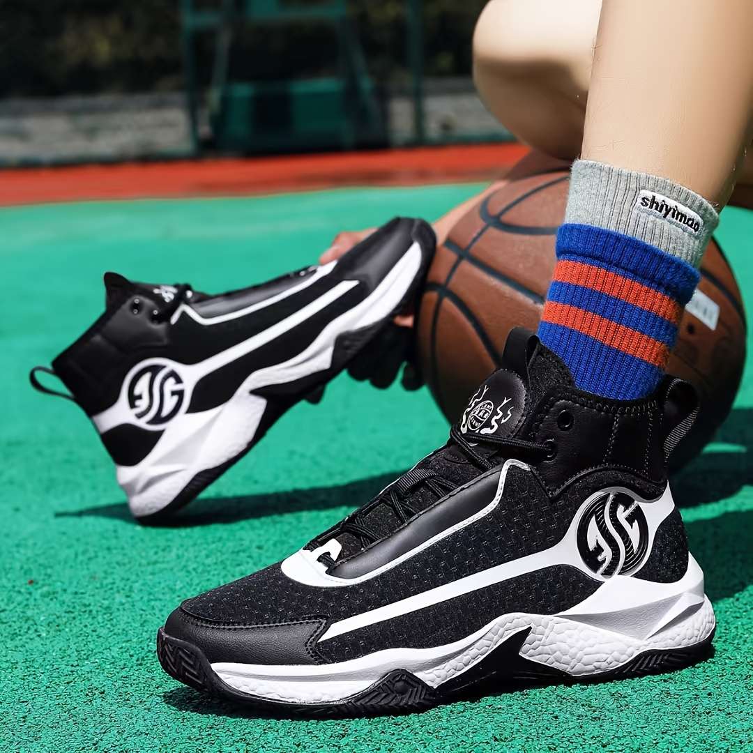 Sneakers Black Size Uk 7.5