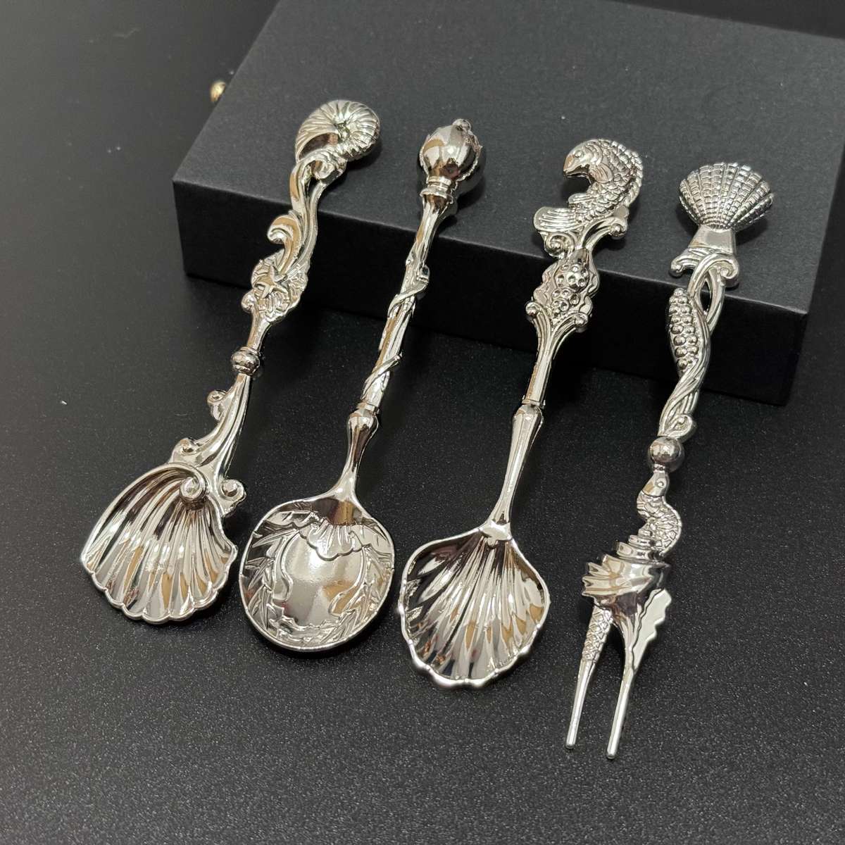 4pc Gorgeous Vintage Style Cake Ice Cream Coffee Spoon Fork Set Perfect For Outdoor Dessert T