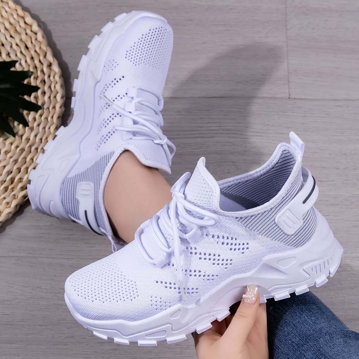 Women S Sneakers Color White And Black Sizeuk 3.5