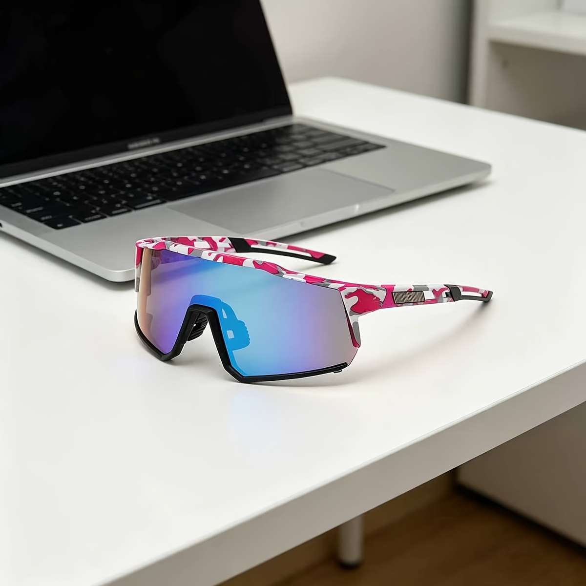 Cycling Glasses Color Red