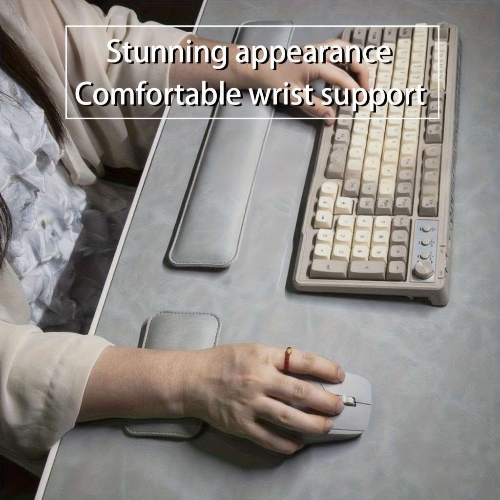 Mouse Pad Color Pink Three Piece Set   Size 70Cm X 35Cm