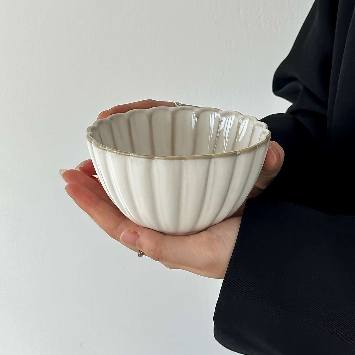 Bowl Style Chrysanthemum Items8.89 Cm