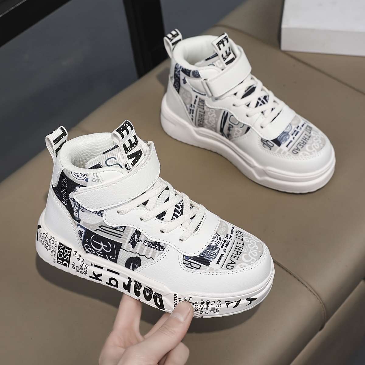 Sneakers Color White And Black Sizeuk 3 Big Kid