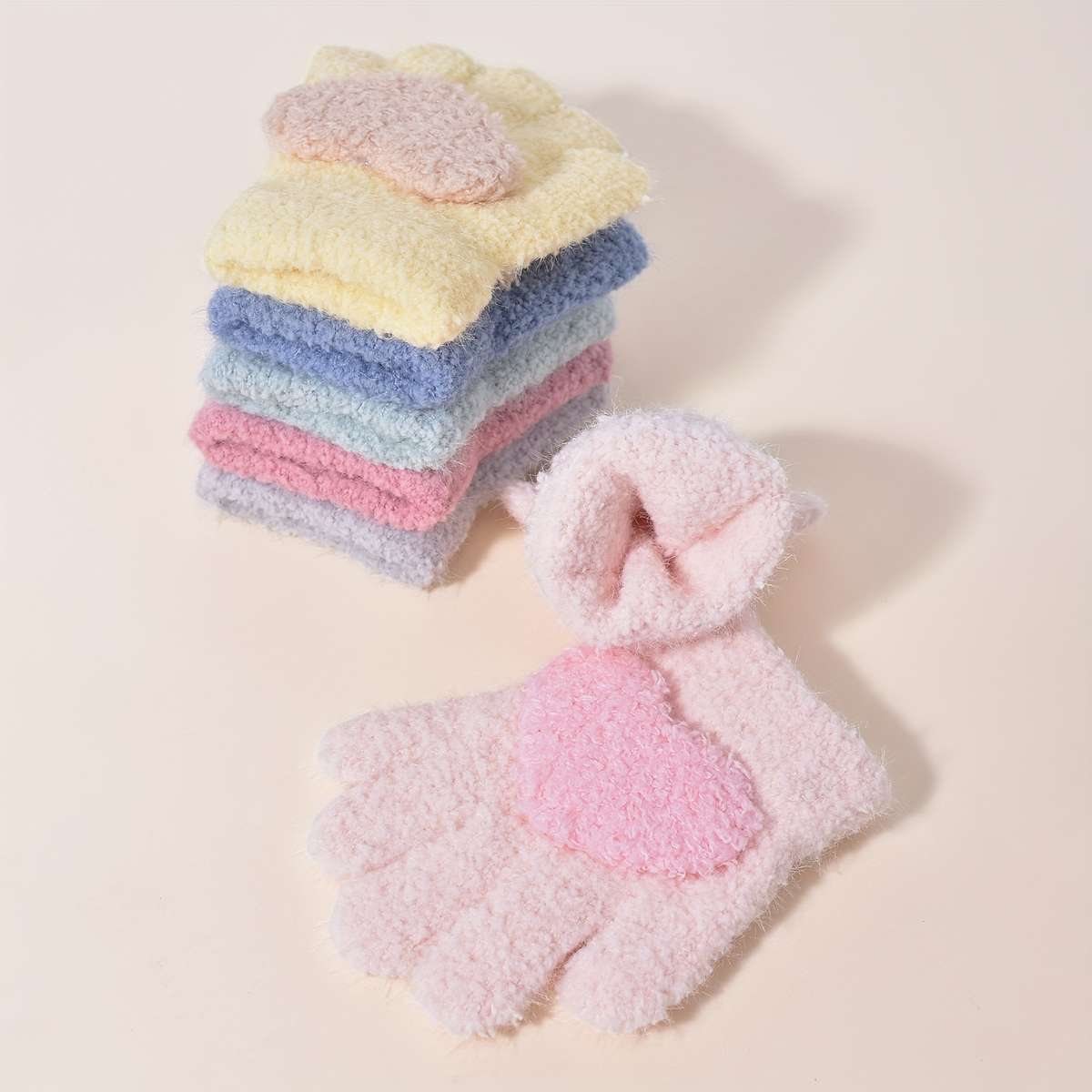 Winter Gloves Color Light Grey Size 1 To 3Y