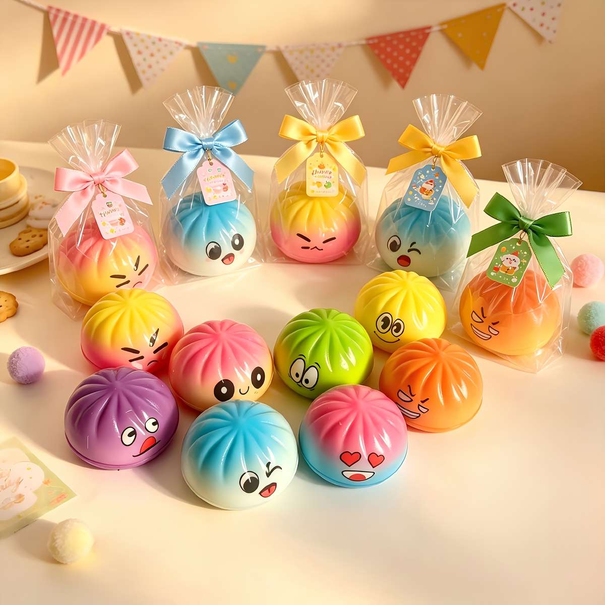 Squeezable Toys Style Emoji Random Color Style Quantity 2Pcs