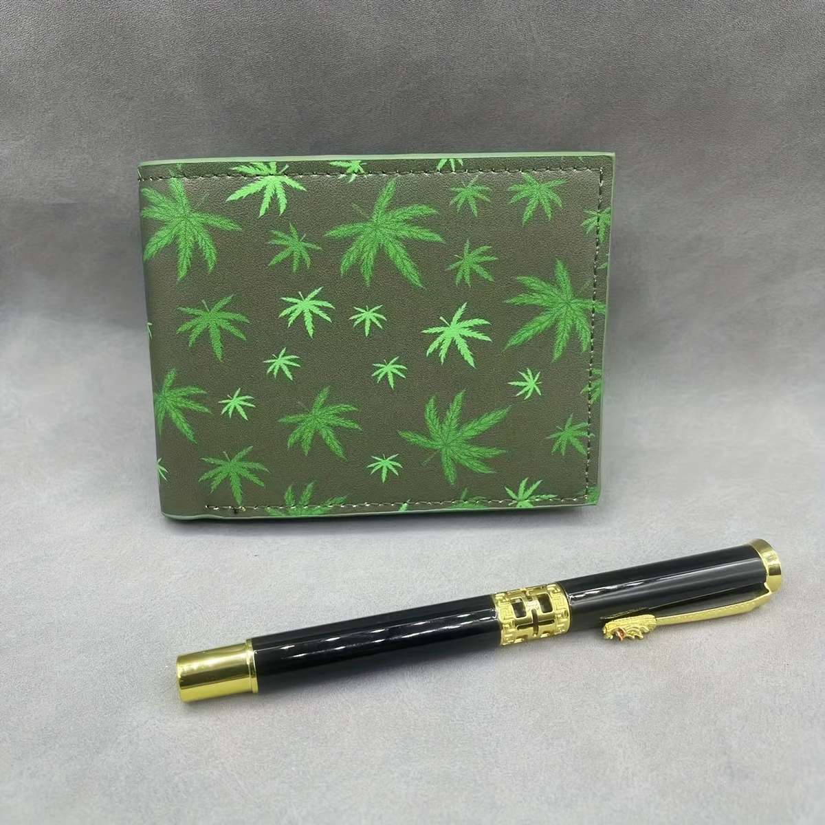 Men'S Stylish Faux Leather Wallet With Vibrant Leaf Printcompact Green Design Perfect Gift