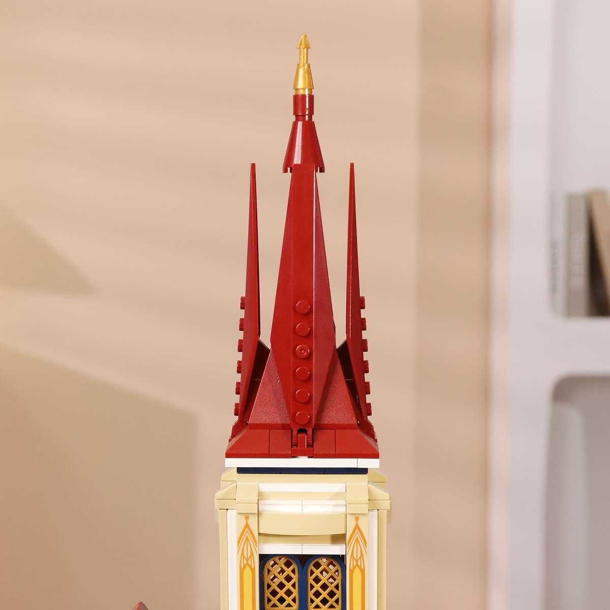 Building Toy Architectural Model Toy Set Style 33203 Rose Red Monastery  2960Pcs