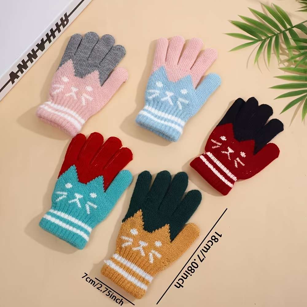 Versatile Lightweight Pair Of Warm Knit Gloves Featuring An Adorable Cat Face
