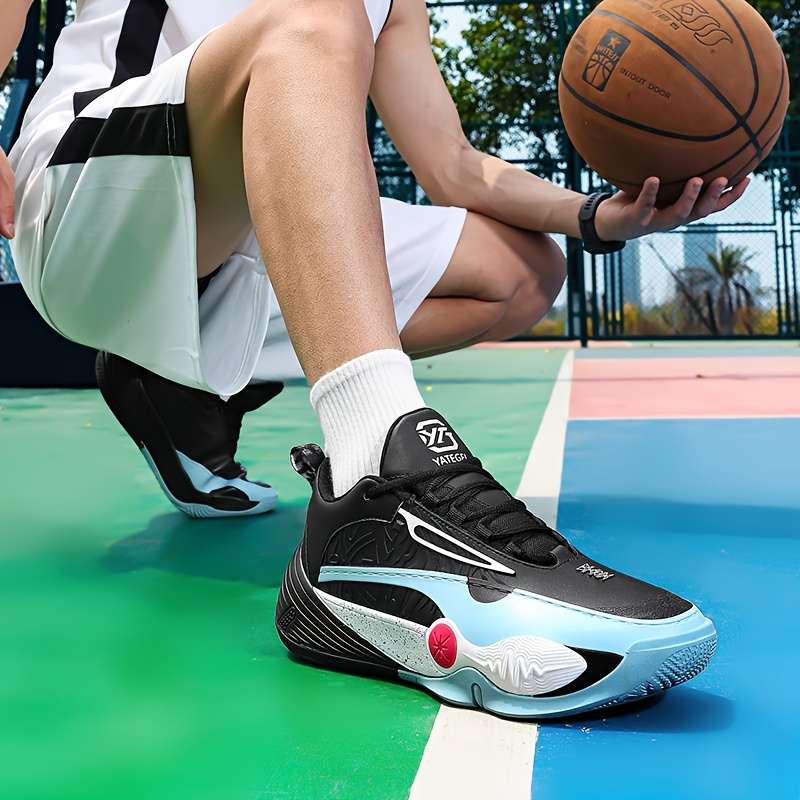 Sneakers Black Size Uk 7