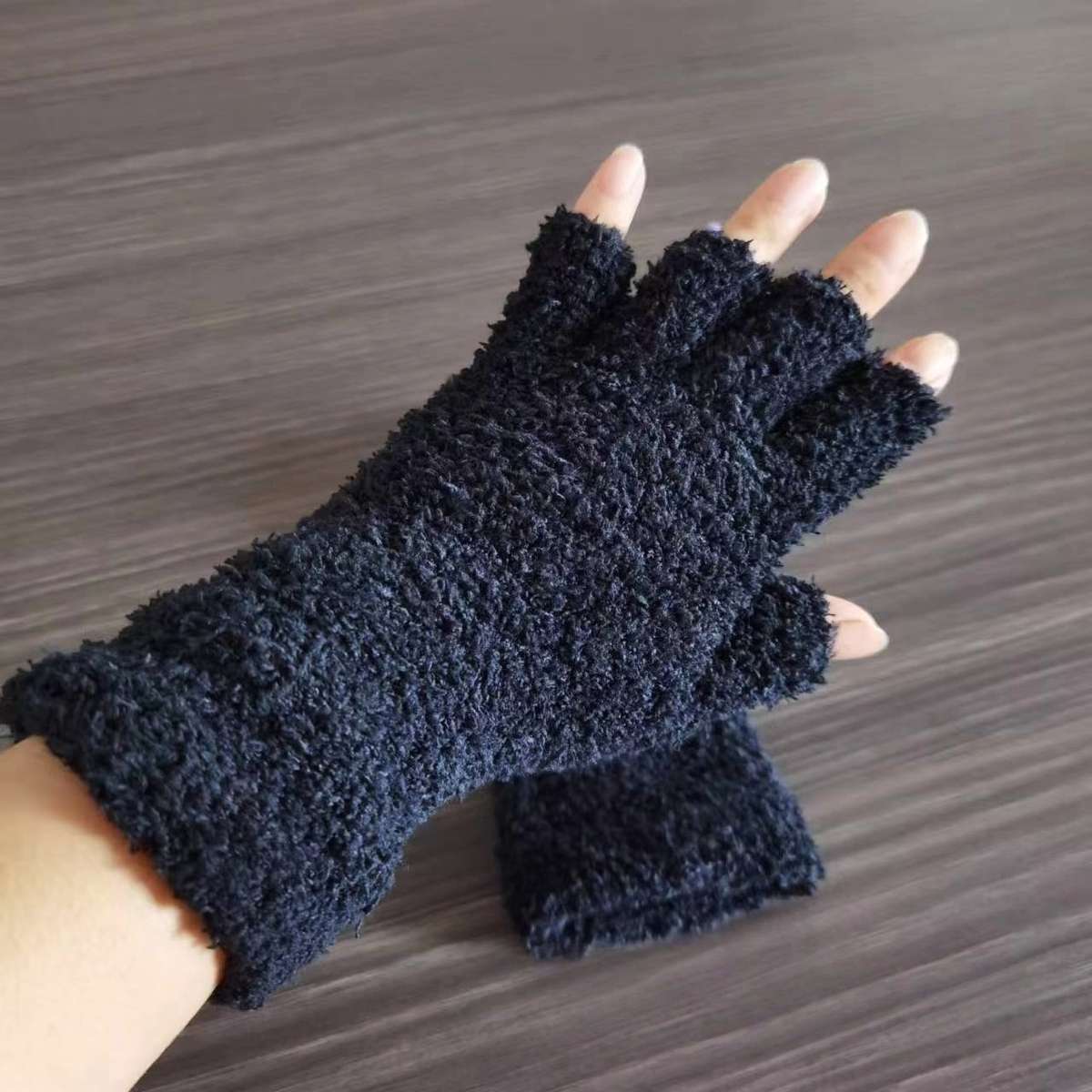 Gloves Color Green