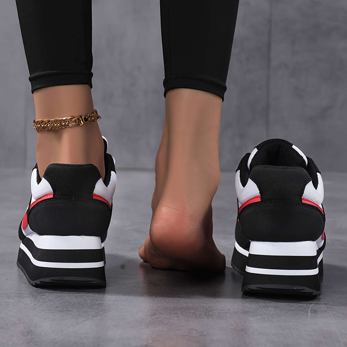 Women S Sneakers Color Black And White Sizeuk 2.5
