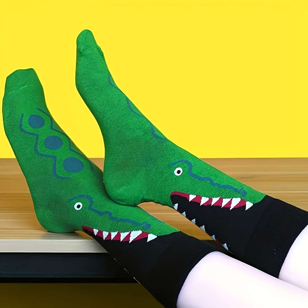 Women S Socks Color 1 Pair Of Green Crocodile Pattern Socks Size Onesize