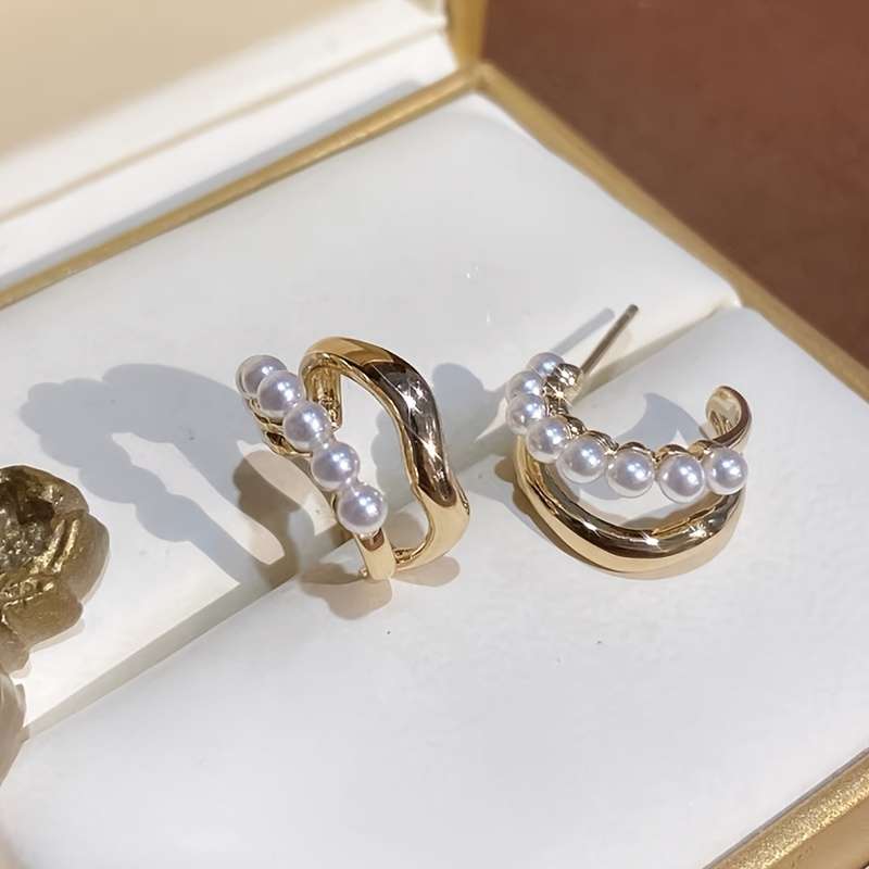 Women S Earrings Color Golden