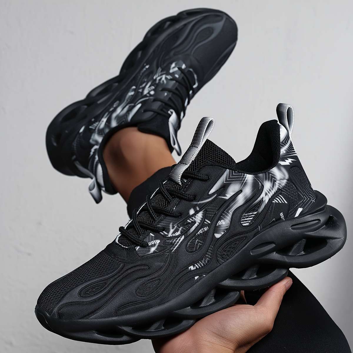 Sneakers Color White And Black Sizeuk 7