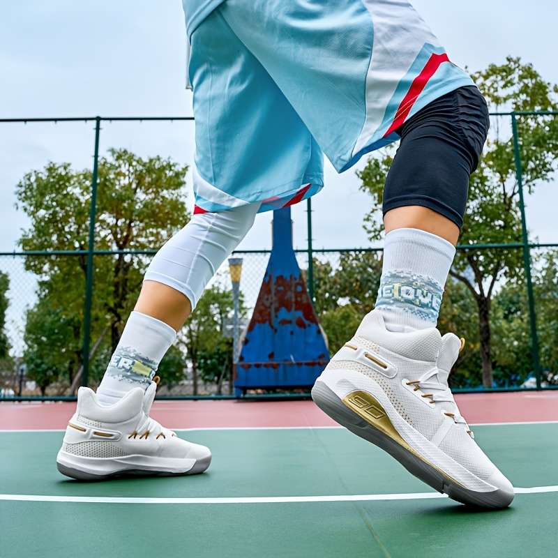 Sneakers White Golden Size Uk 7