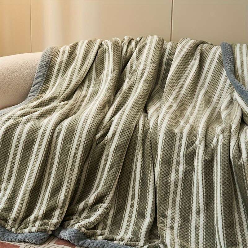 Blanket Small Checkered Blue Size 47..7.62Cm*200.15Cm