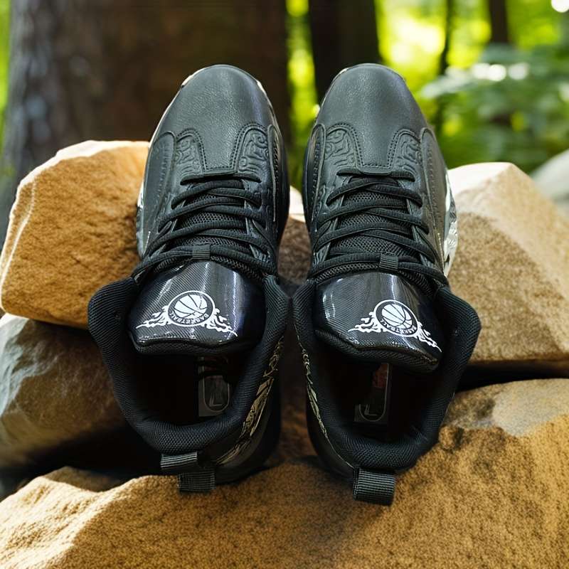Sneakers Versatile Black And White Size Uk 7