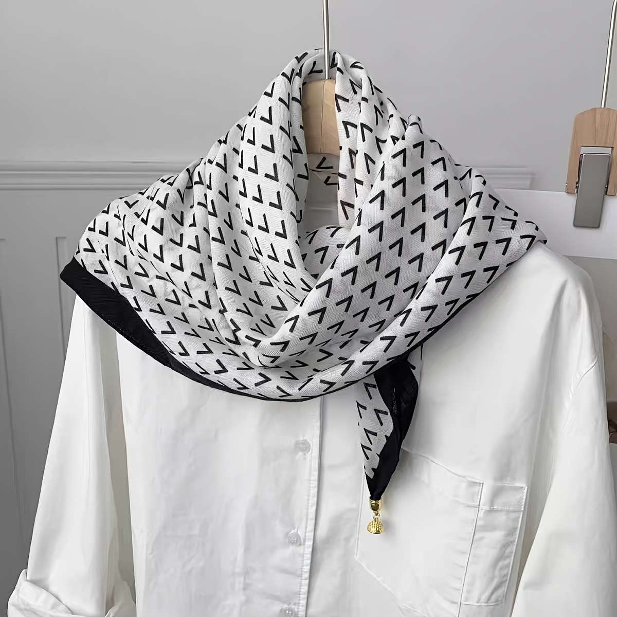Scarf Color Black