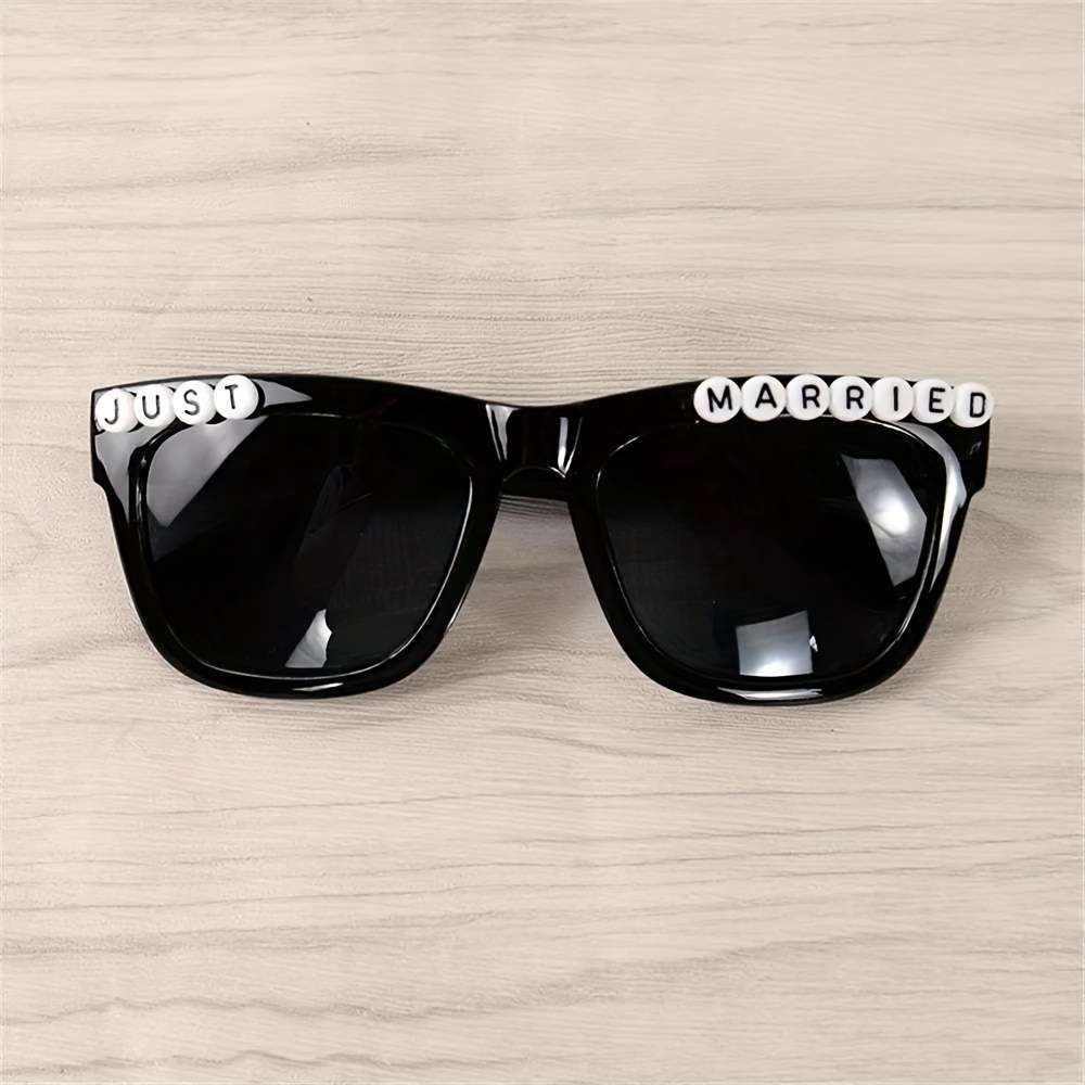 Wedding Supplies Quantity Black  White  2 Pairs