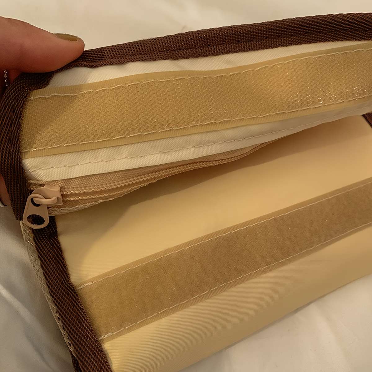 Wall-Mounted Cosmetic Storage Bag