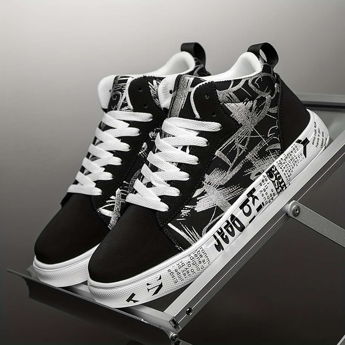 Sneakers Color Black And White Sizeuk 7