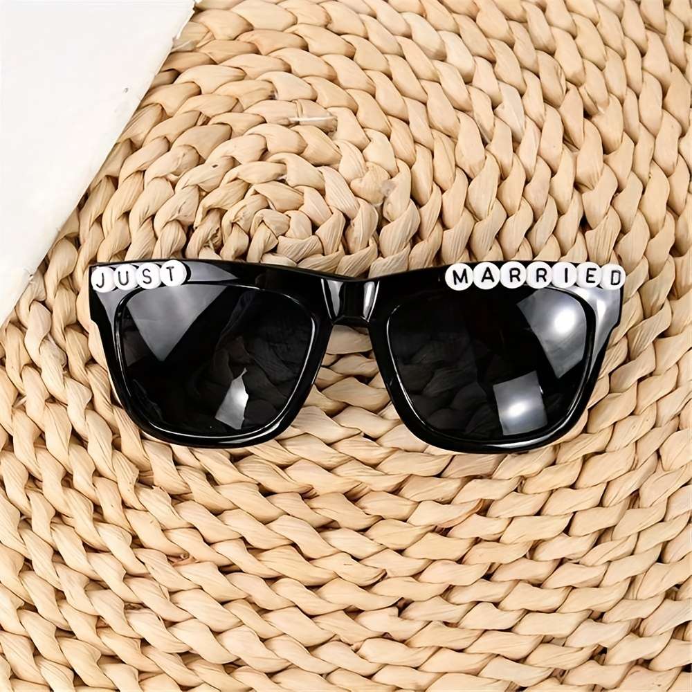 Wedding Supplies Quantity Black  White  2 Pairs