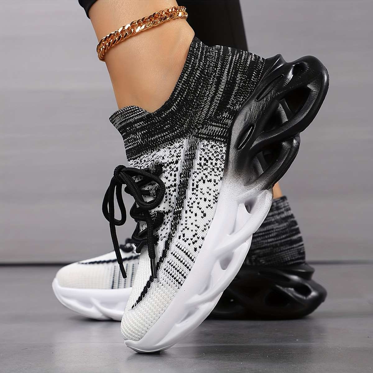 Women S Sneakers Color Black And White Gradient Sizeuk 4
