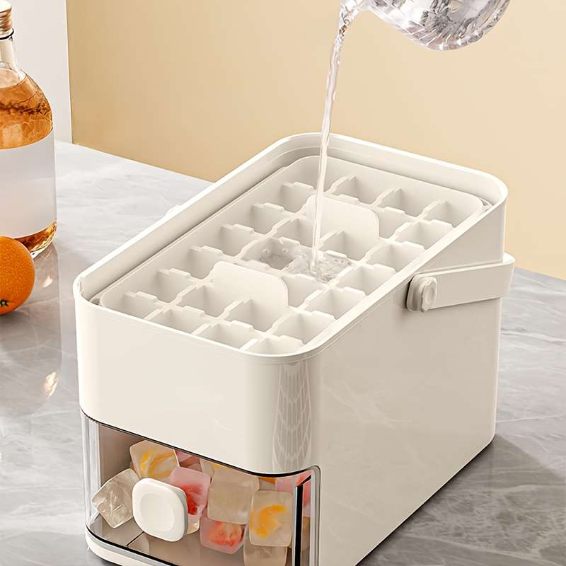 Sleek Portable Foodgrade Flexible Press Type Ice Cube Daily Beverage Use