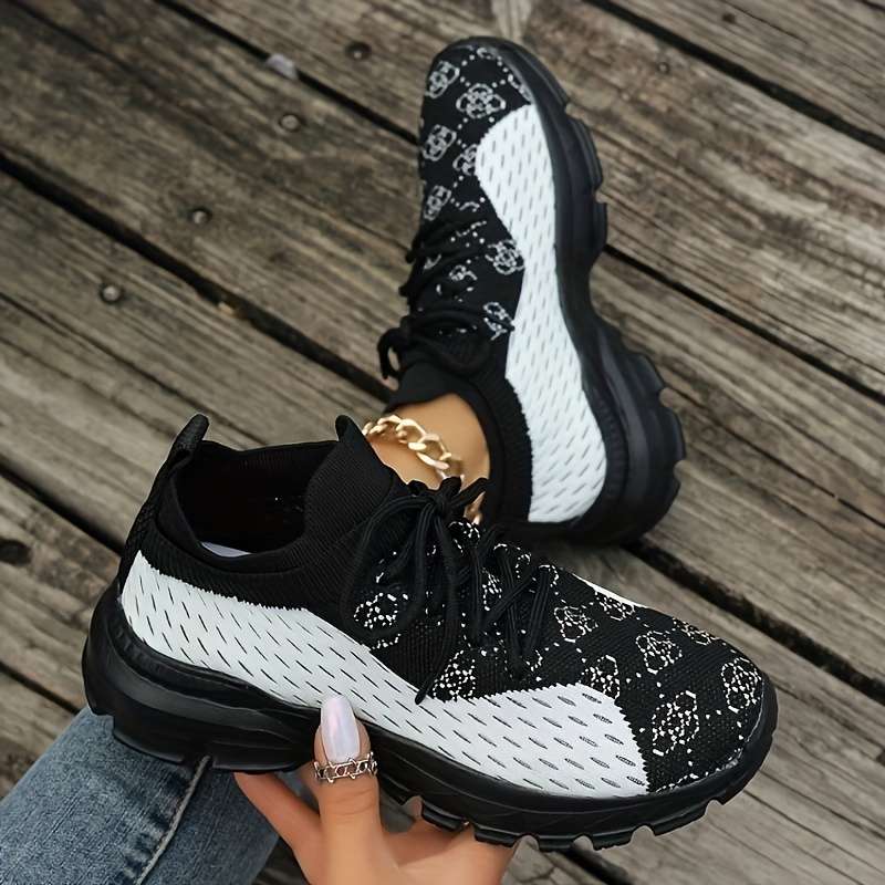 Women S Sneakers Color Black  White Sizeuk 8