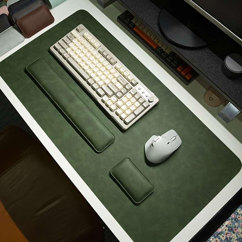 Mouse Pad Color Pink Three Piece Set   Size 70Cm X 35Cm