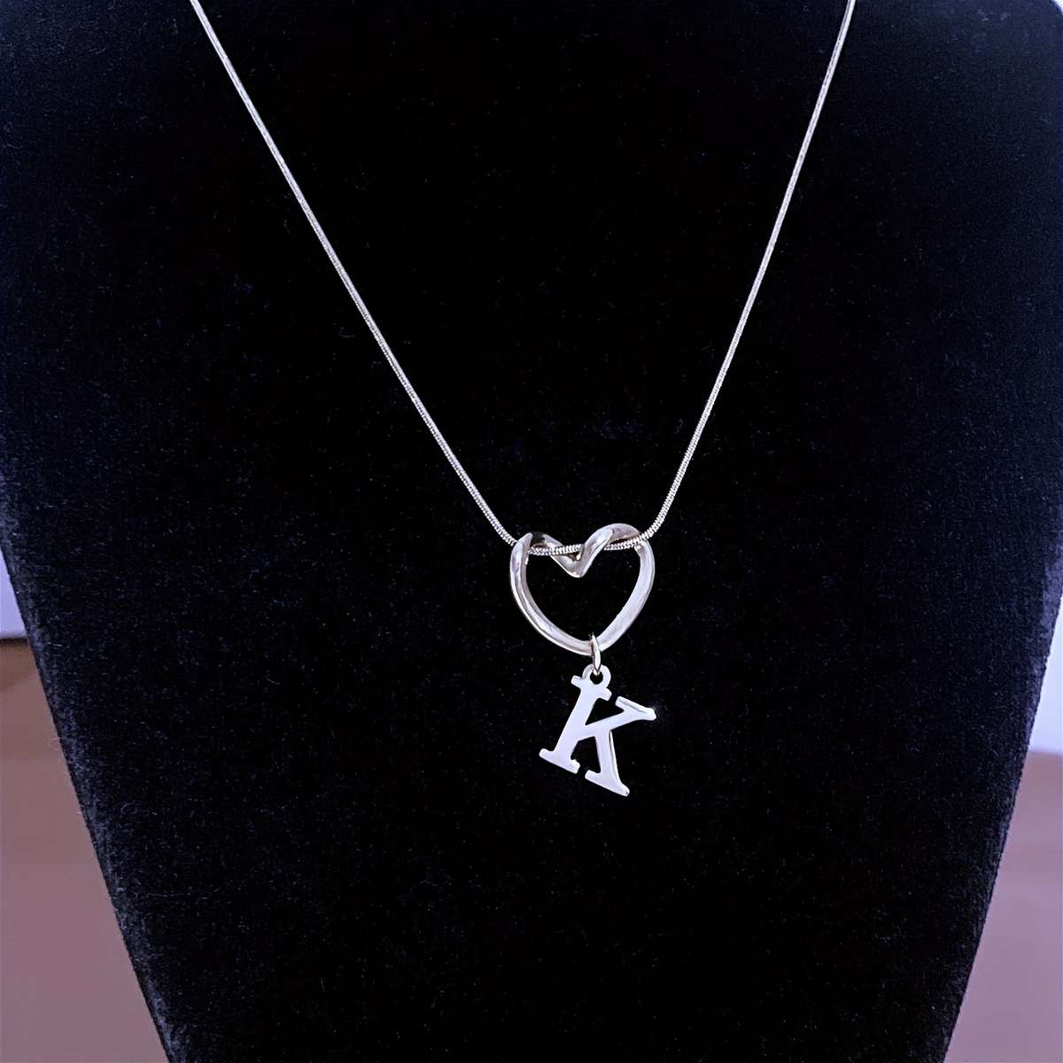Faux Pearl Heart Shaped Pendant Pro