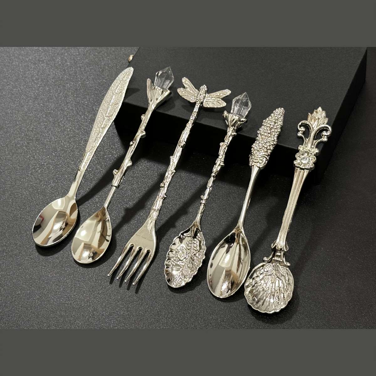 6pcs Small Spoon Fork Set Vintage Golden Teaspoon Fruit Fork Cup Stirring Coffee Spoon