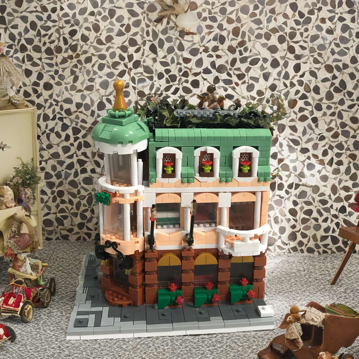Building Toy Architectural Model Toy Set Model Corner Hotel 2260Pcs