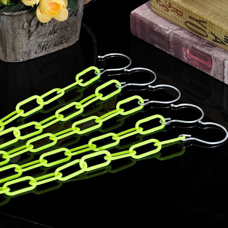 Clothes Rack Red Plastic Chain 18 Links Quantity