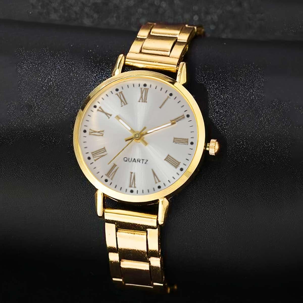 Women Rhinestone Adorned Quartz Watch Bracelet Sparkling Round Dial Romantic 1