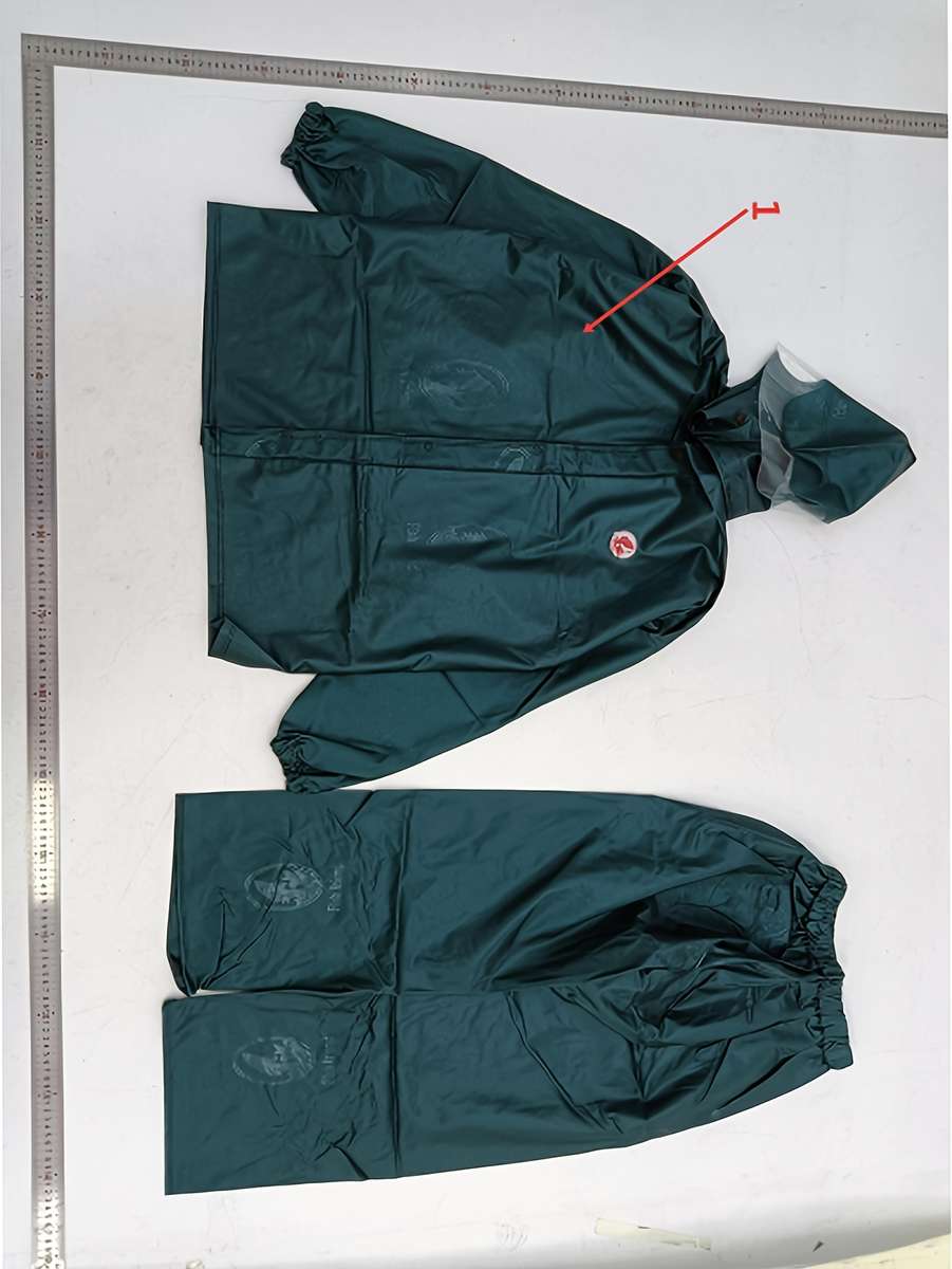 Raincoat Green Size M