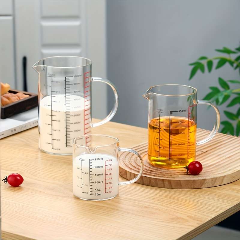 Measuring Cup Model Medium Graduated Cup 18Oz