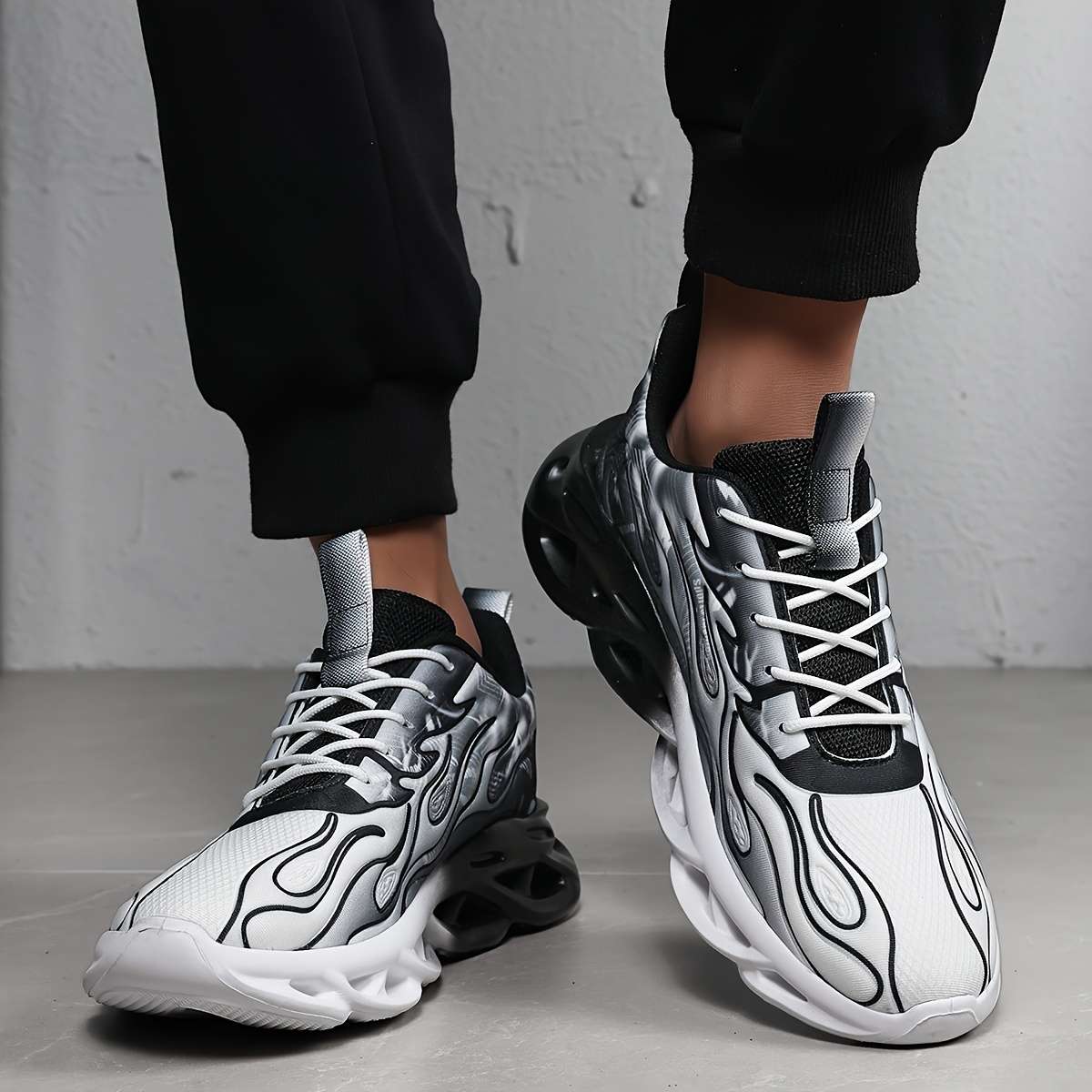 Sneakers Color White And Black Sizeuk 7
