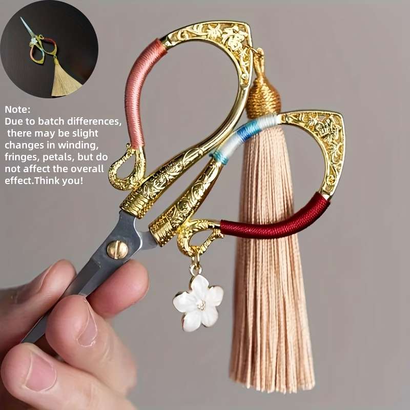 Scissors Model Bright Red  Tassel