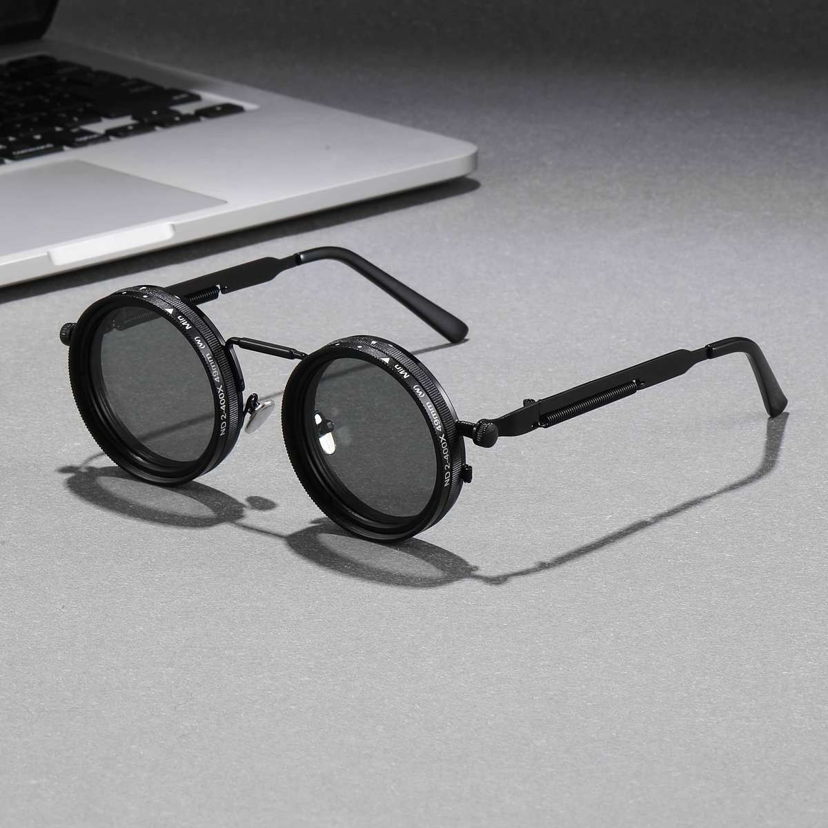 Glasses Color Crimson