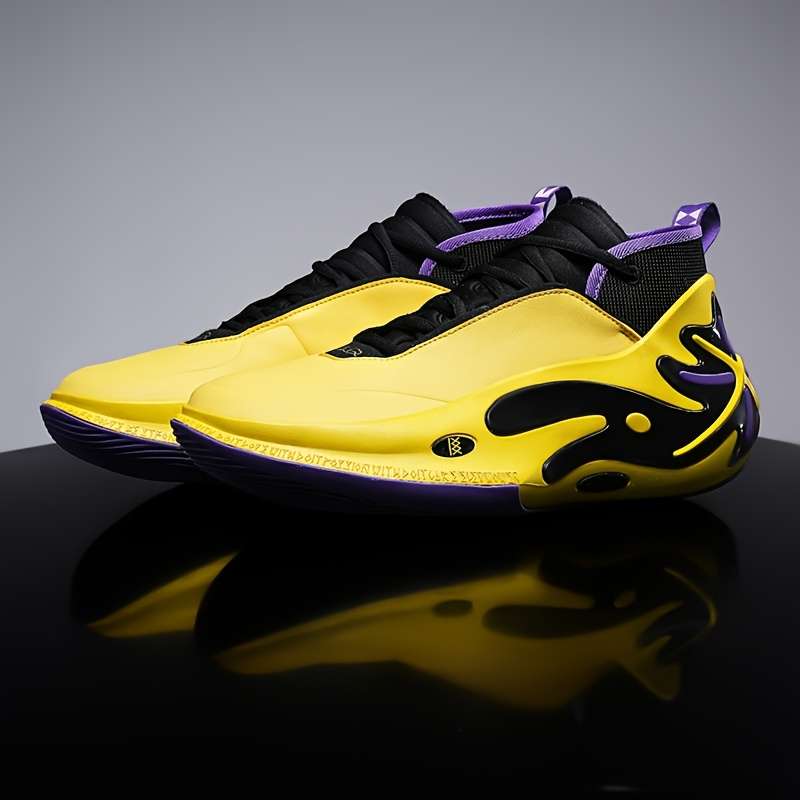 Sneakers Yellow Size Uk 7