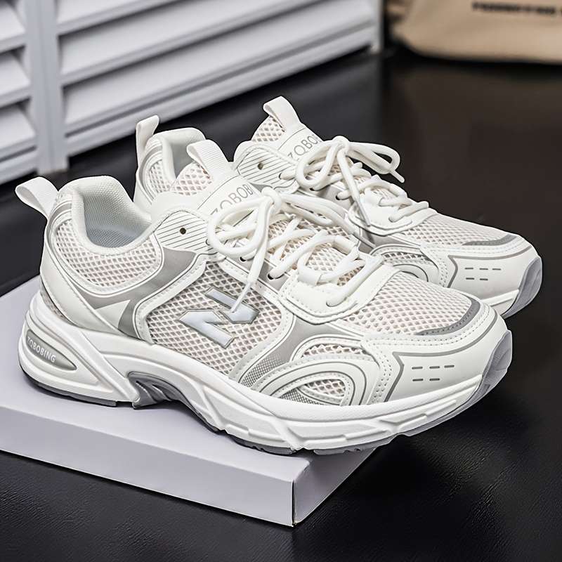 Basketball Shoes Color 77761 Black And White Sizeuk 3.5