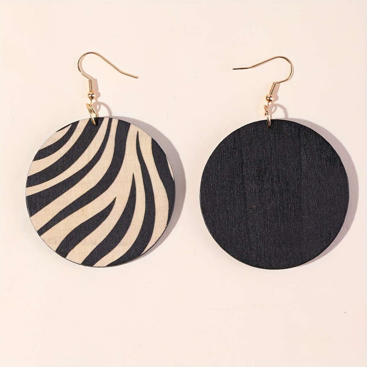 Women S Earrings Model B1