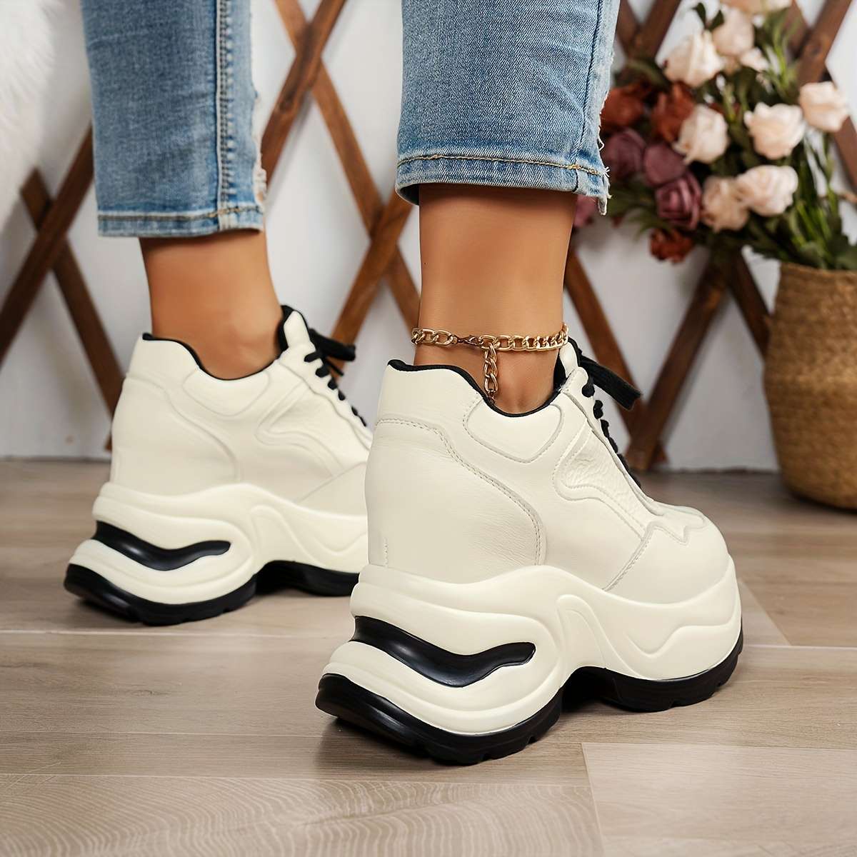 Women S Sneakers Color White And Black Sizeuk 3.5